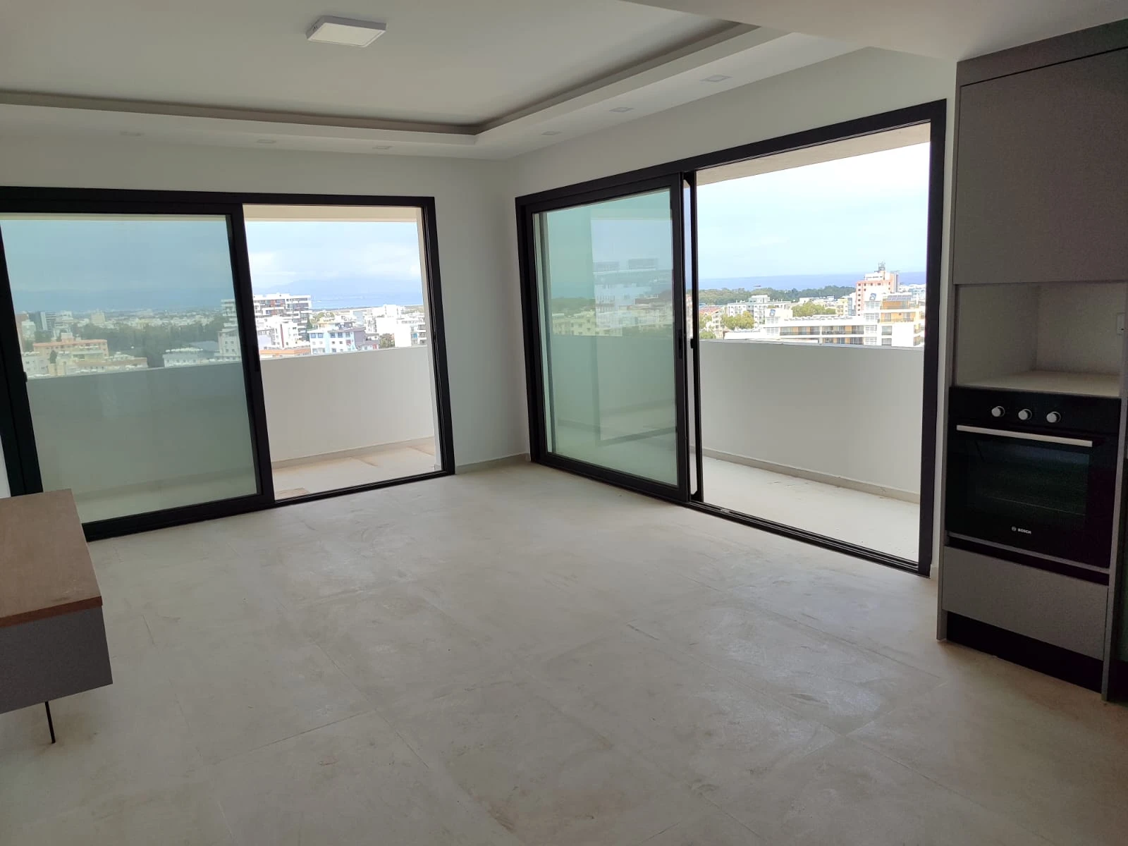 SKY SAKARYA REZİDANS 11. KATTA DENİZ MANZARALI SATILIK 2+1 DAİRE — Satılık in Gazimağusa, Sakarya